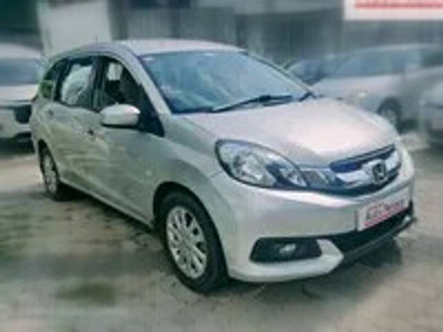 https://images10.gaadi.com/usedcar_image/3692090/original/img3692090__replace_img_65658cc425d82_1701153988.png?imwidth=6400