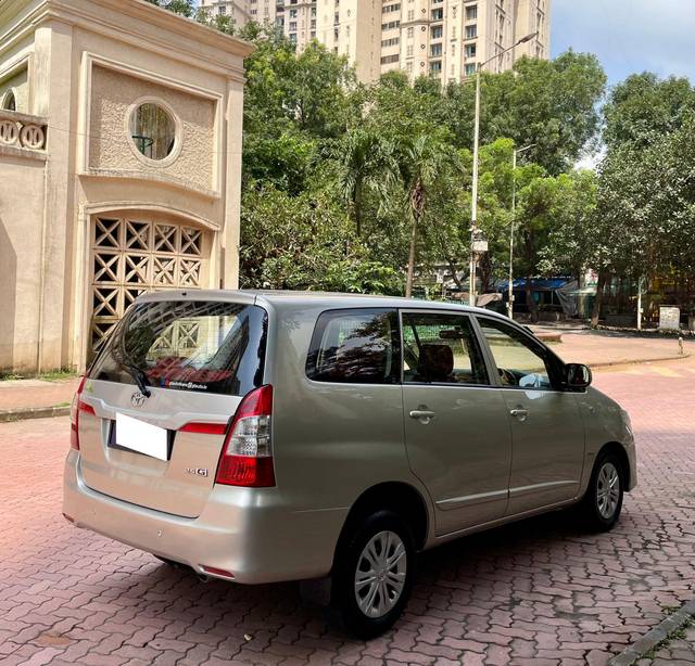 https://images10.gaadi.com/usedcar_image/3692110/original/processed_img2923471__usedcar_innova057803_174391701151729_1701151764.JPG?imwidth=6401