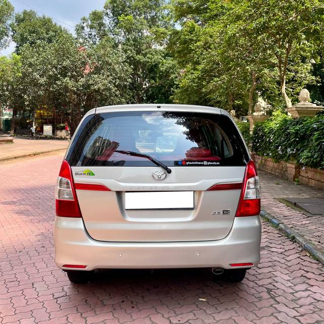 https://images10.gaadi.com/usedcar_image/3692110/original/processed_img2923471__usedcar_innova057804_174391701151729_1701151768.JPG?imwidth=6402