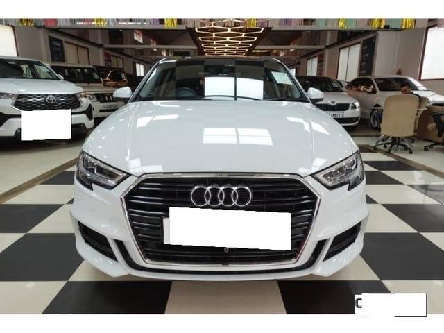 https://images10.gaadi.com/usedcar_image/3692119/original/processed_img2923476__used_car_2923476_1701153011.jpg?imwidth=6400