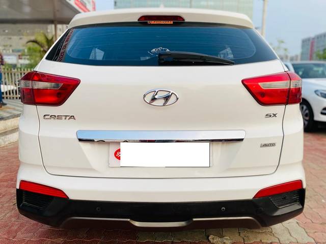 https://images10.gaadi.com/usedcar_image/3692127/original/processed_img2923481__used_car_2923481_1701153404.jpg?imwidth=6402
