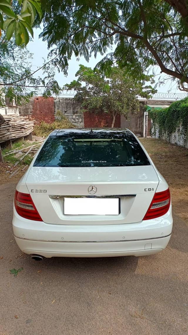 https://images10.gaadi.com/usedcar_image/3692165/original/processed_img2923502__used_car_2923502_1701154613.jpg?imwidth=6401