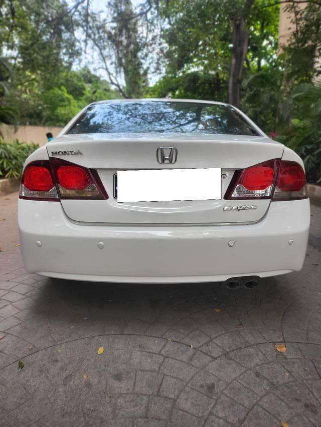https://images10.gaadi.com/usedcar_image/3692212/original/processed_img2923529__used_car_2923529_1701156013.jpg?imwidth=6401