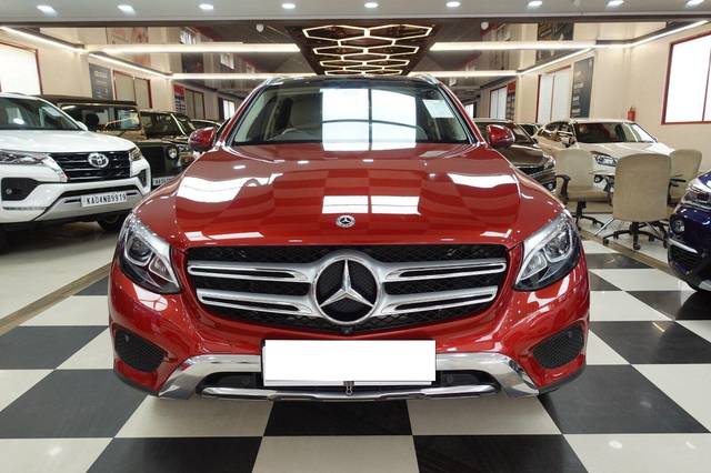 https://images10.gaadi.com/usedcar_image/3692222/original/processed_img2923534__used_car_2923534_1701156264.jpg?imwidth=6400