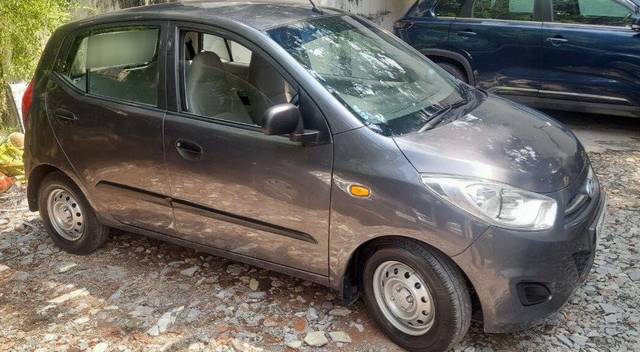 https://images10.gaadi.com/usedcar_image/3692228/original/processed_img2923537__used_car_2923537_1701156613.jpg?imwidth=6400