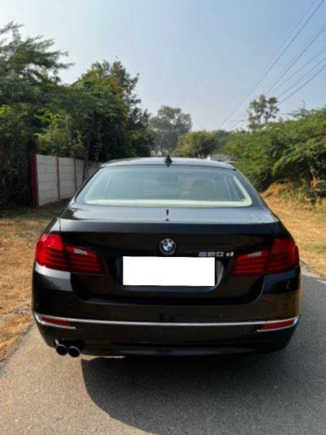 https://images10.gaadi.com/usedcar_image/3692230/original/processed_9c01e1ab-dd6d-4279-8f08-addf7ad3e227.jpeg?imwidth=6402