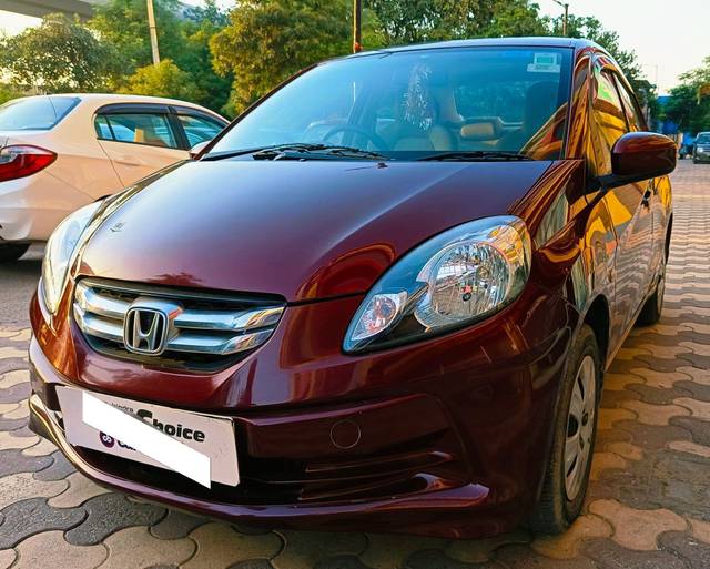https://images10.gaadi.com/usedcar_image/3692264/original/processed_img2923567__used_car_2923567_1701157141.jpg?imwidth=6400