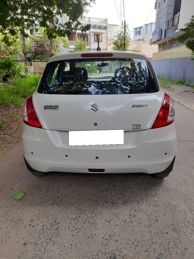 https://images10.gaadi.com/usedcar_image/3692267/original/processed_img2923570__used_car_2923570_1701157112.jpg?imwidth=6402