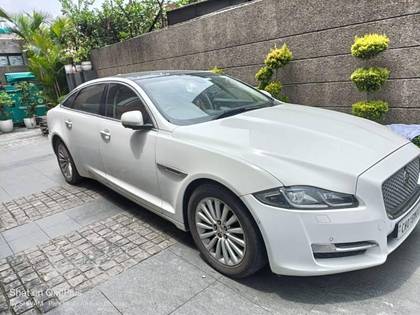 Jaguar XJ 2.0L Portfolio Jaguar XJ 2.0L Portfolio