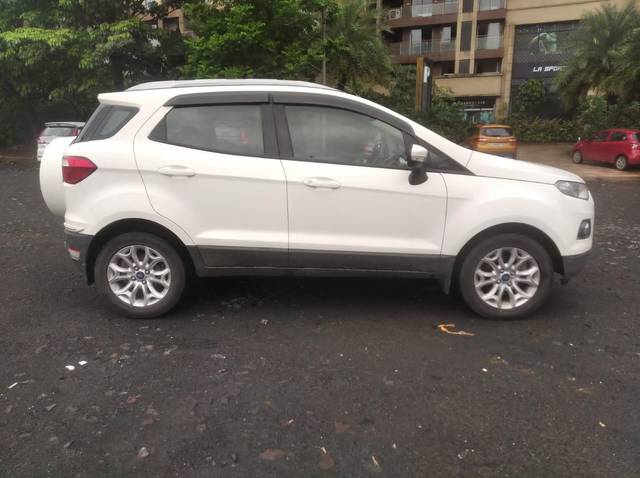 https://images10.gaadi.com/usedcar_image/3692274/original/processed_img2923573__used_car_2923573_1701157466.jpg?imwidth=6401