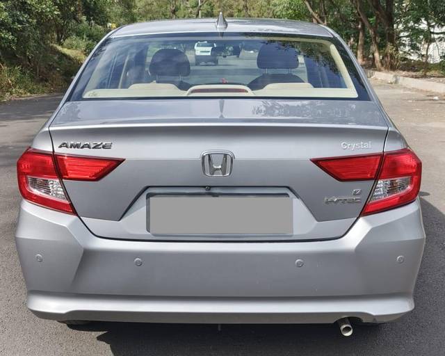 https://images10.gaadi.com/usedcar_image/3692279/original/processed_img2923575__usedcar_whatsappimage2023_11_28at130723_1__116381701157349_1701157400.jpeg?imwidth=6402
