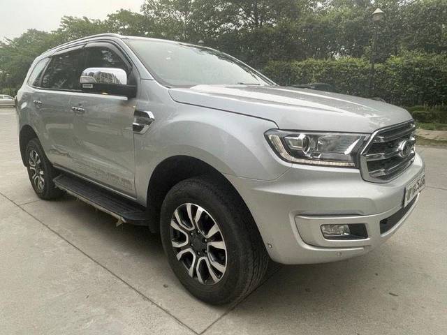 https://images10.gaadi.com/usedcar_image/3692329/original/processed_0a8d7fa5-e062-4a20-ab28-55c22e0a831d.jpg?imwidth=6400