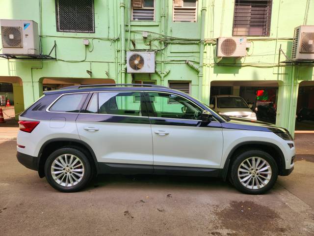 https://images10.gaadi.com/usedcar_image/3692330/original/img2923596__used_car_2923596_1703405886.jpg?imwidth=6400