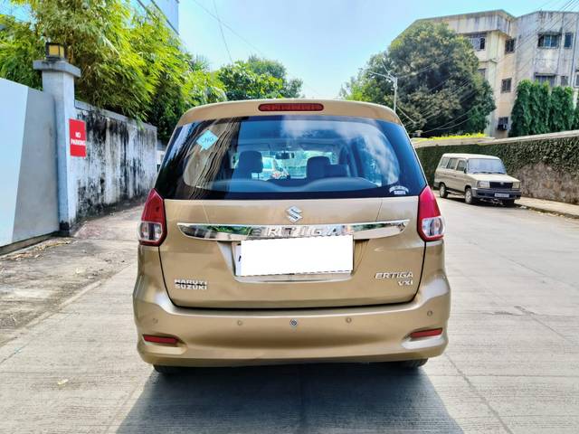 https://images10.gaadi.com/usedcar_image/3692337/original/processed_img2923598__usedcar_5_60671701159415_1701159423.jpg?imwidth=6401