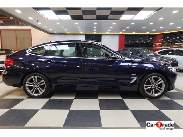 https://images10.gaadi.com/usedcar_image/3692339/original/processed_img2923600__used_car_2923600_1701159702.jpg?imwidth=6402