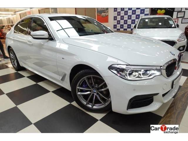 https://images10.gaadi.com/usedcar_image/3692348/original/processed_img2923607__used_car_2923607_1701160041.jpg?imwidth=6401
