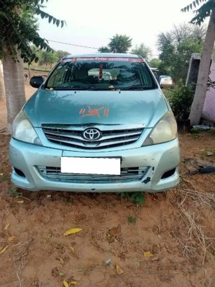 Toyota Innova 2.5 G4 Diesel 8-seater Toyota Innova 2.5 G4 Diesel 8-seater