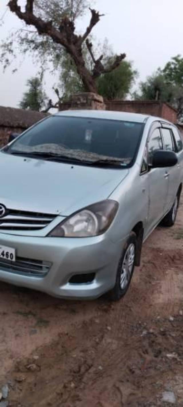 https://images10.gaadi.com/usedcar_image/3692367/original/processed_db491884-de7a-4be9-8ec3-3b0e767f6e61.jpg?imwidth=6401