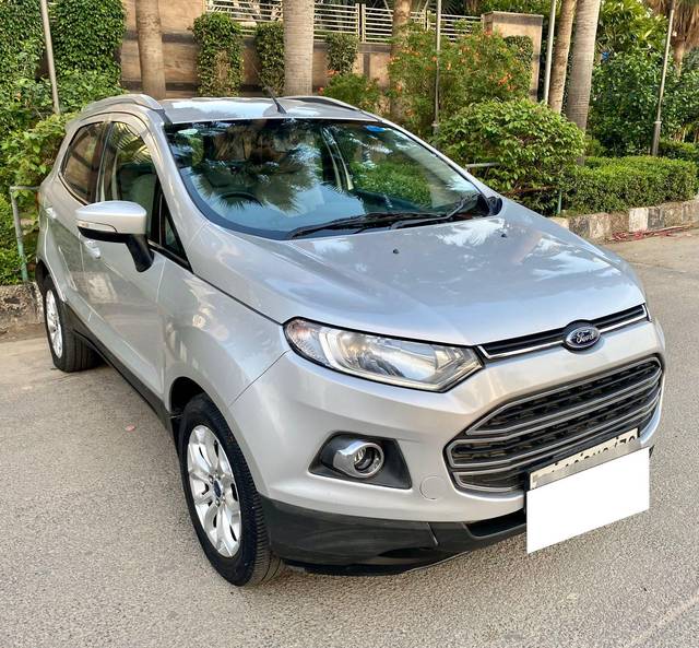 https://images10.gaadi.com/usedcar_image/3692385/original/processed_img2923633__used_car_2923633_1701160831.jpg?imwidth=6400