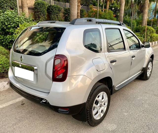 https://images10.gaadi.com/usedcar_image/3692402/original/processed_img2923639__used_car_2923639_1701161419.jpg?imwidth=6402