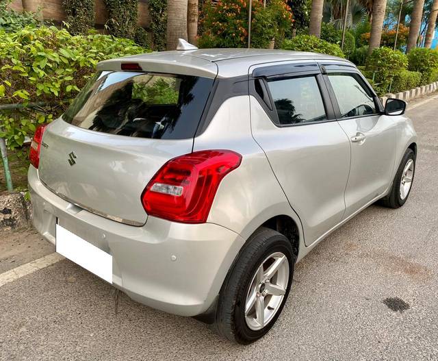 https://images10.gaadi.com/usedcar_image/3692412/original/processed_img2923645__used_car_2923645_1701161763.jpg?imwidth=6402