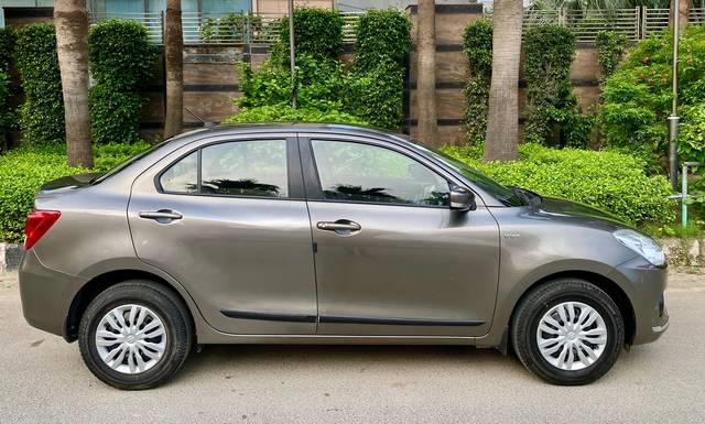 https://images10.gaadi.com/usedcar_image/3692422/original/img2923647__used_car_2923647_1701162037.jpg?imwidth=6401