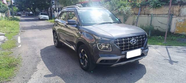 https://images10.gaadi.com/usedcar_image/3692451/original/processed_img2923665__used_car_2923665_1701162947.jpg?imwidth=6400