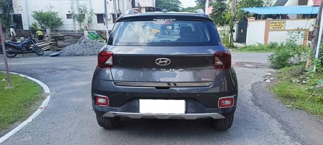https://images10.gaadi.com/usedcar_image/3692451/original/processed_img2923665__used_car_2923665_1701162969.jpg?imwidth=6402