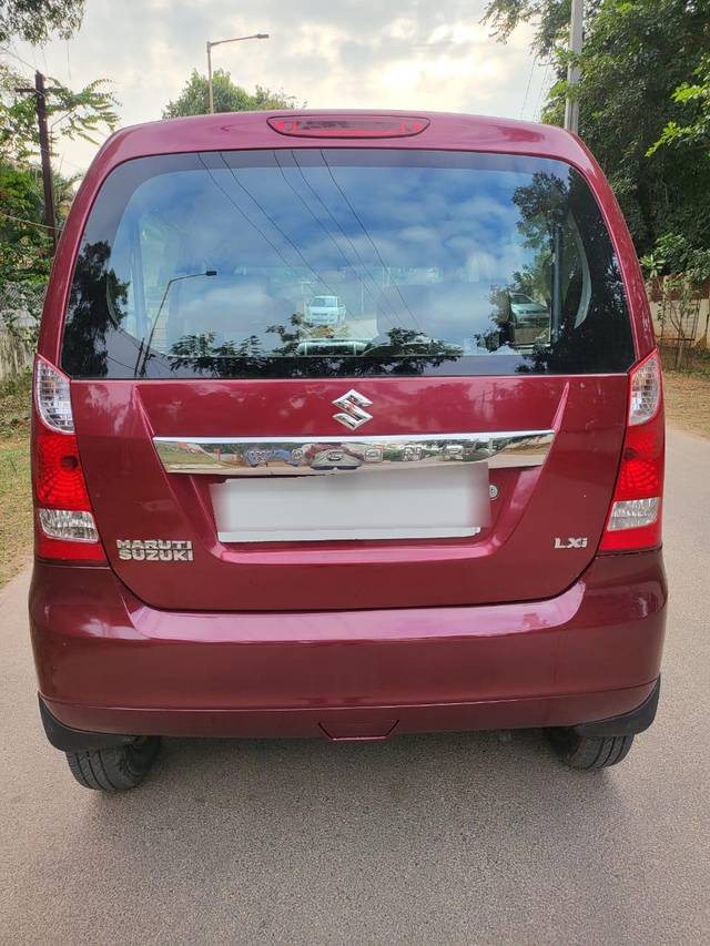 https://images10.gaadi.com/usedcar_image/3692461/original/processed_img2923667__used_car_2923667_1701163146.jpg?imwidth=6402