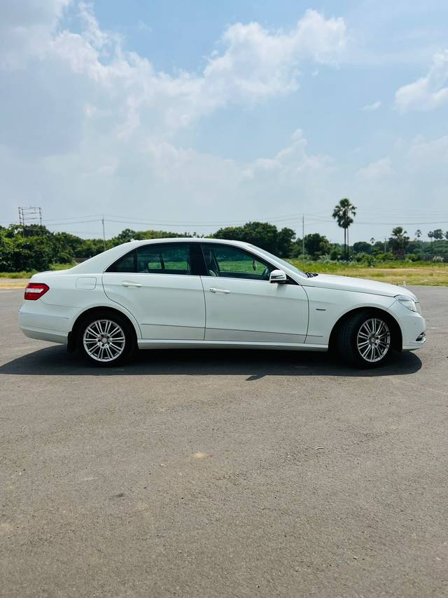 https://images10.gaadi.com/usedcar_image/3692481/original/img2923678__usedcar_whatsappimage2023_11_07at144056_2__15261701163541_1701163563.jpeg?imwidth=6401