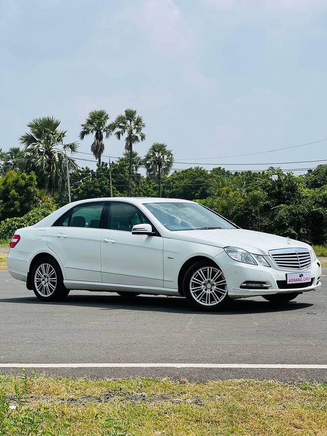 https://images10.gaadi.com/usedcar_image/3692481/original/processed_img2923678__usedcar_whatsappimage2023_11_07at144056_4__15261701163541_1701163554.jpeg?imwidth=6400