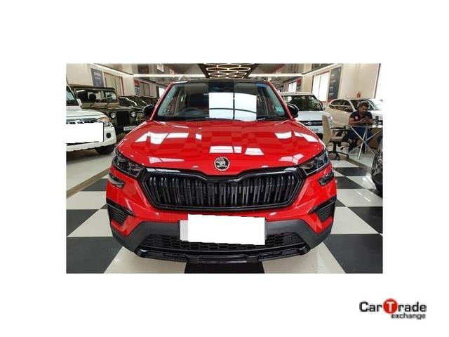 https://images10.gaadi.com/usedcar_image/3692579/original/processed_img2923744__used_car_2923744_1701166100.jpg?imwidth=6400
