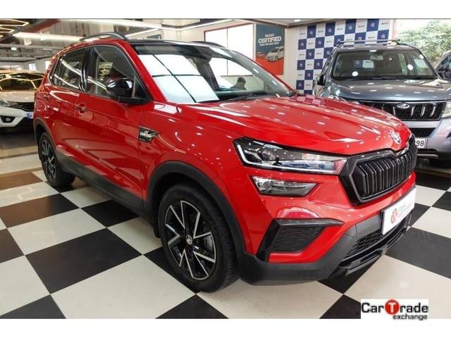 https://images10.gaadi.com/usedcar_image/3692579/original/processed_img2923744__used_car_2923744_1701166101.jpg?imwidth=6401