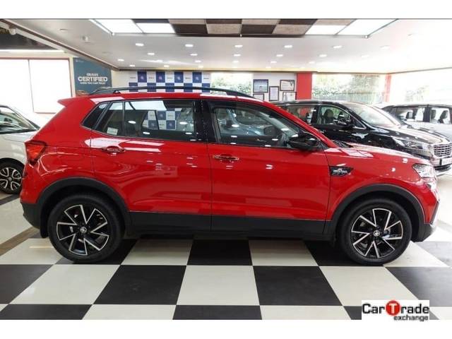 https://images10.gaadi.com/usedcar_image/3692579/original/processed_img2923744__used_car_2923744_1701166104.jpg?imwidth=6402