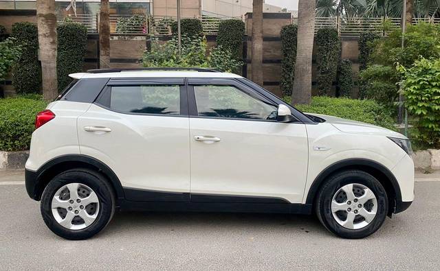 https://images10.gaadi.com/usedcar_image/3692608/original/processed_img2923758__used_car_2923758_1701166902.jpg?imwidth=6401