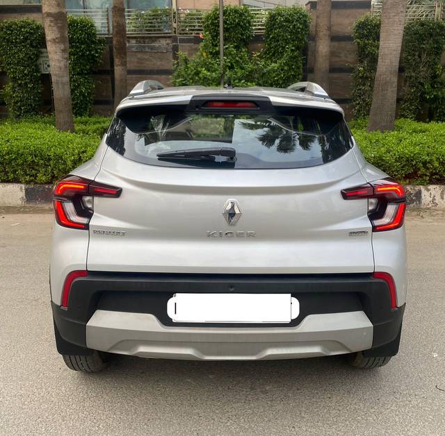 https://images10.gaadi.com/usedcar_image/3692613/original/processed_img2923761__used_car_2923761_1701167075.jpg?imwidth=6402