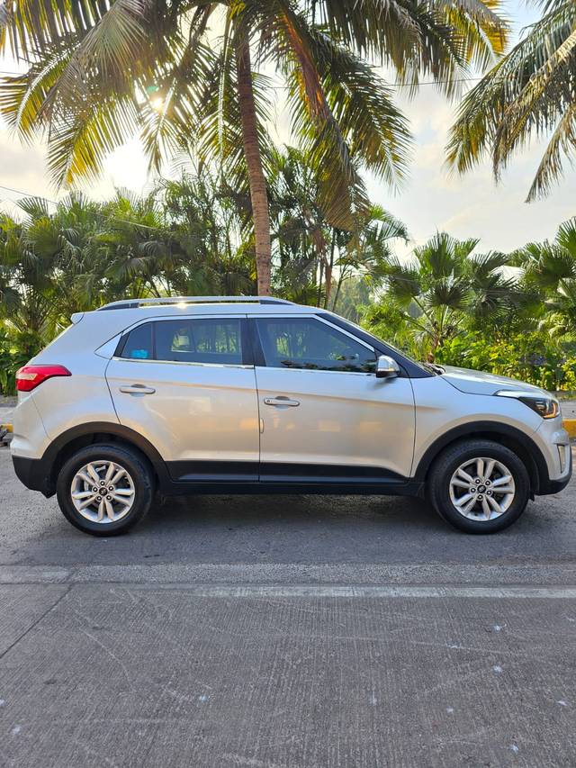 https://images10.gaadi.com/usedcar_image/3692639/original/img2923780__usedcar_1734c65a_96d0_4189_8845_1cf9ce026ed0_5731701167419_1701167431.jpg?imwidth=6401
