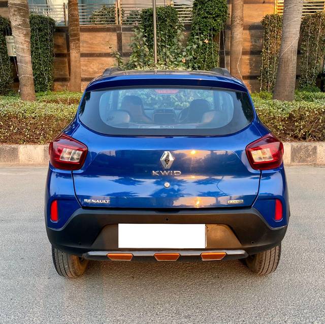 https://images10.gaadi.com/usedcar_image/3692645/original/processed_img2923786__used_car_2923786_1701167875.jpg?imwidth=6402