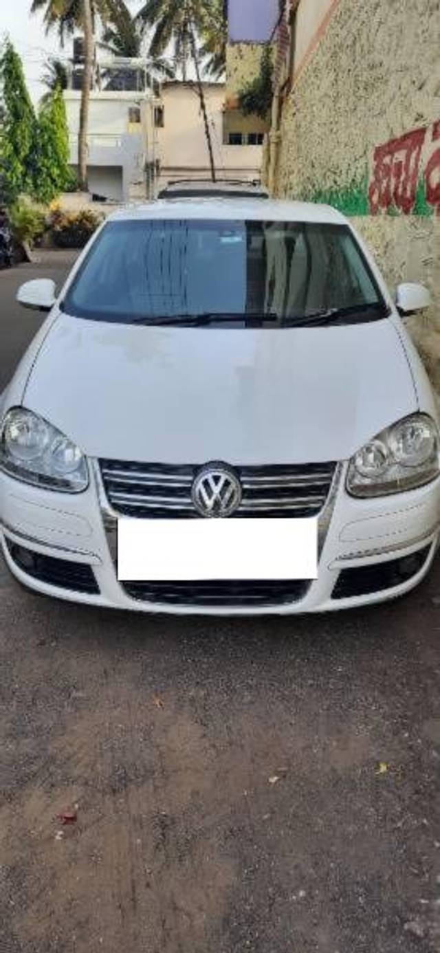 https://images10.gaadi.com/usedcar_image/3692651/original/processed_c95f8b9d-4d1e-42ea-95ce-1b7bb6f8e330.jpg?imwidth=6400