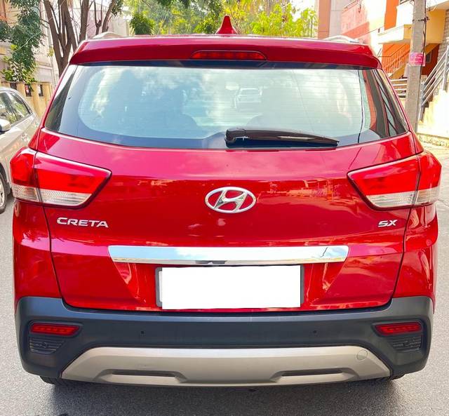 https://images10.gaadi.com/usedcar_image/3692681/original/processed_img2923803__used_car_2923803_1701168974.jpg?imwidth=6402