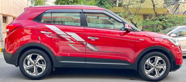 https://images10.gaadi.com/usedcar_image/3692681/original/processed_img2923803__used_car_2923803_1701169497.jpg?imwidth=6401