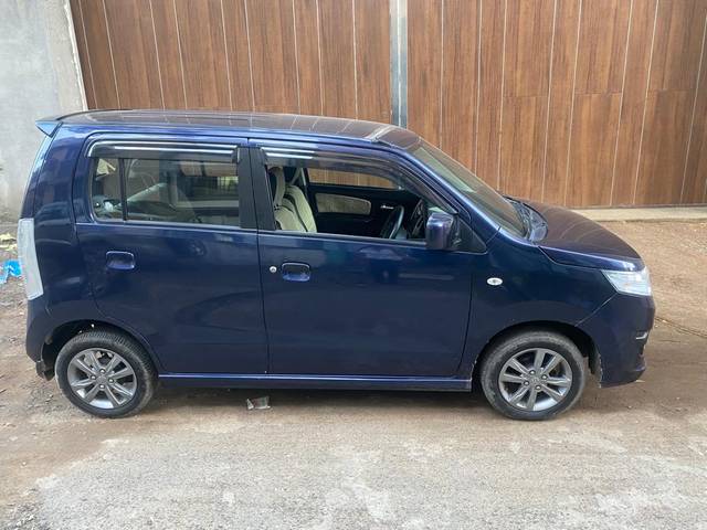 https://images10.gaadi.com/usedcar_image/3692684/original/img2923804__used_car_2923804_1701169057.jpg?imwidth=6401