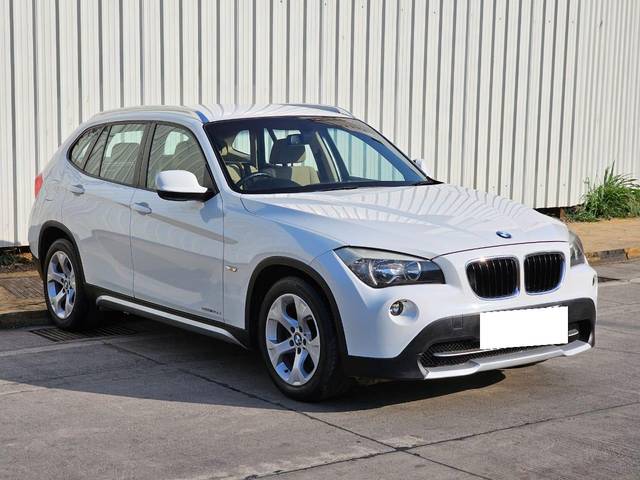 https://images10.gaadi.com/usedcar_image/3692709/original/processed_img2923820__used_car_2923820_1701169978.jpg?imwidth=6401