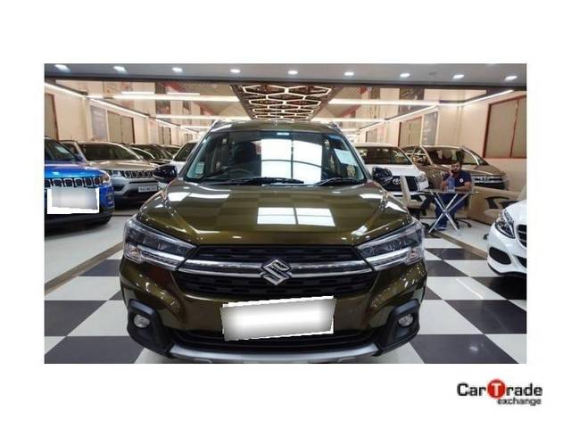 https://images10.gaadi.com/usedcar_image/3692710/original/processed_processed_img2923821__used_car_2923821_1701169981.jpg?imwidth=6400