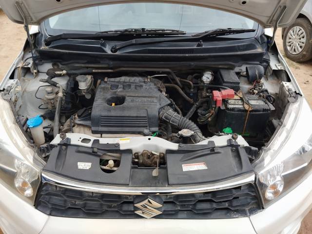 https://images10.gaadi.com/usedcar_image/3692720/original/img2923825__usedcar_photo_2023_11_24_14_15_25_1__7601701170142_1701170150.jpg?imwidth=6402