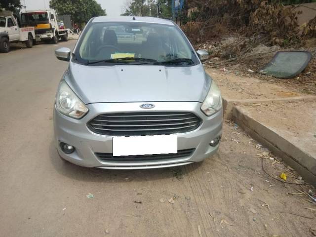 https://images10.gaadi.com/usedcar_image/3692736/original/processed_5b255eac-23b9-4559-a1ac-d3ac80bd739d.jpeg?imwidth=6402