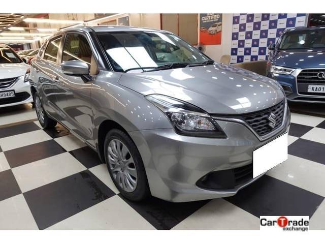 https://images10.gaadi.com/usedcar_image/3692774/original/processed_processed_img2923856__used_car_2923856_1701171719.jpg?imwidth=6401