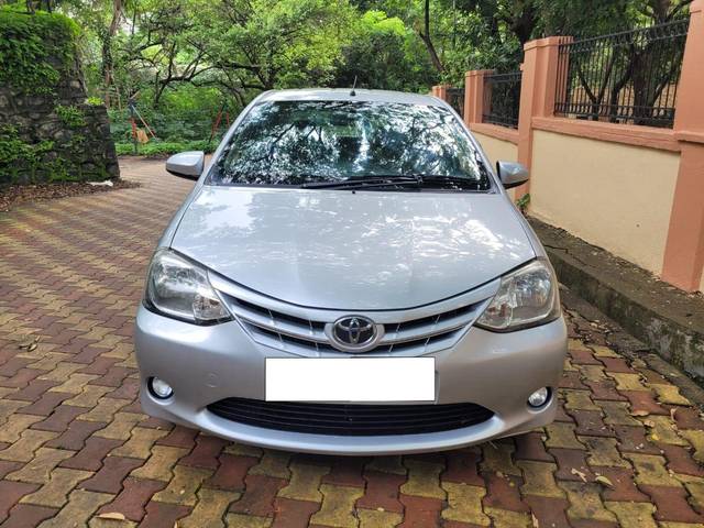 https://images10.gaadi.com/usedcar_image/3692836/original/processed_img2923893__used_car_2923893_1701173864.jpg?imwidth=6400