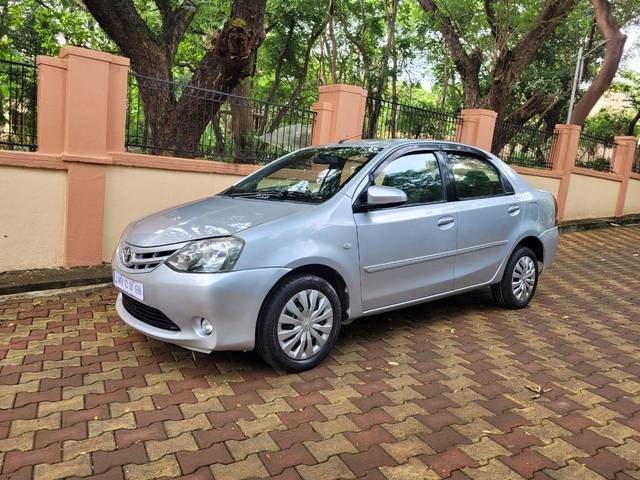 https://images10.gaadi.com/usedcar_image/3692836/original/processed_img2923893__used_car_2923893_1701173866.jpg?imwidth=6402
