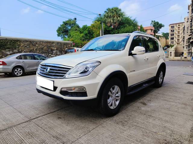https://images10.gaadi.com/usedcar_image/3692842/original/processed_img2923894__usedcar_3_60671701174083_1701174092.jpg?imwidth=6401